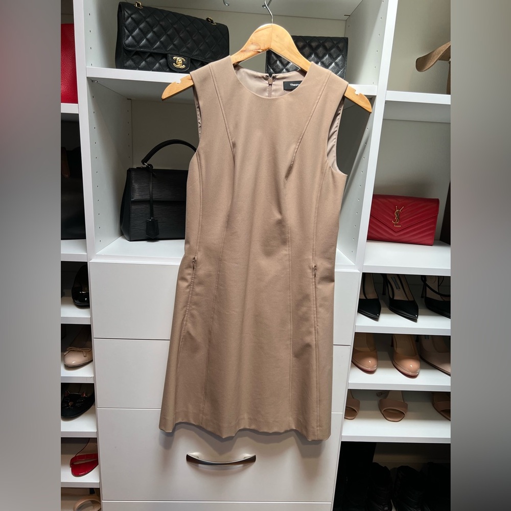 Theory Light Beige Sleeveless Blouse